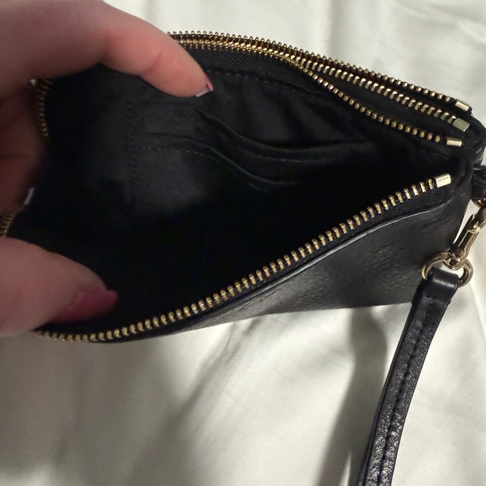 Coach Double Zip Wristlet Black soft pebbled Leather! Like New! - Picture 5 of 11